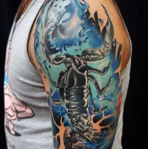 tattoo de escorpion en el brazo