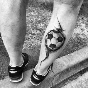 tatuaje balon de futbol
