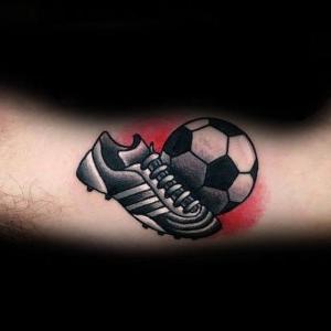 tatuaje neotradicional futbol