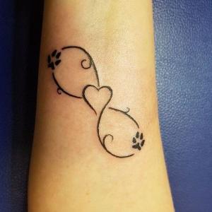 tatoo infinito y  corazon