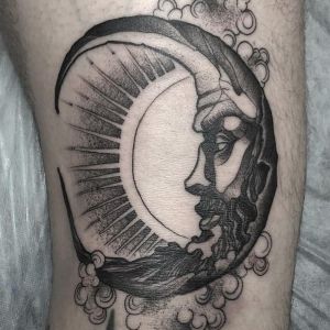tatuaje de luna para hombre