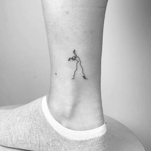 tatuaje minimalista de bailarina