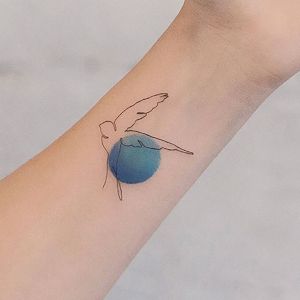 tatuaje minimalista unisex