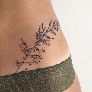 tatuaje lindo para mujer
