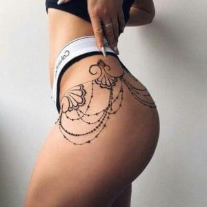 tatuaje sexy cadera