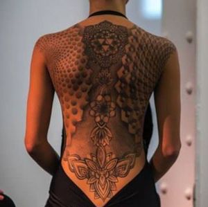 tatuaje espalda complera mujeres