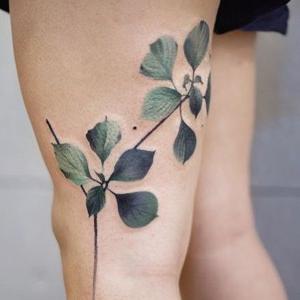 diseños de tattoos en las piernas