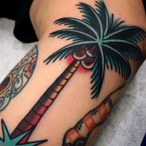 tatuaje de palmera con cocos