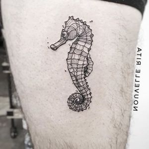 tatu de caballito de mar pequeño