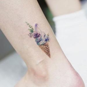 tatuaje delicado y femenino