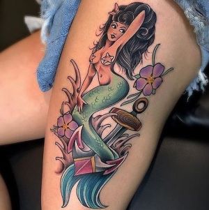 tatuaje pin up de sirena
