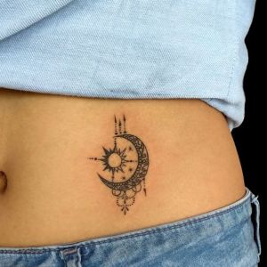 50 Tatuajes de Sol y Luna 🥇 Diseños y Significados