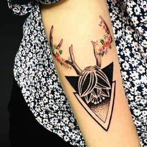 tatuajes bonitos de triangulos